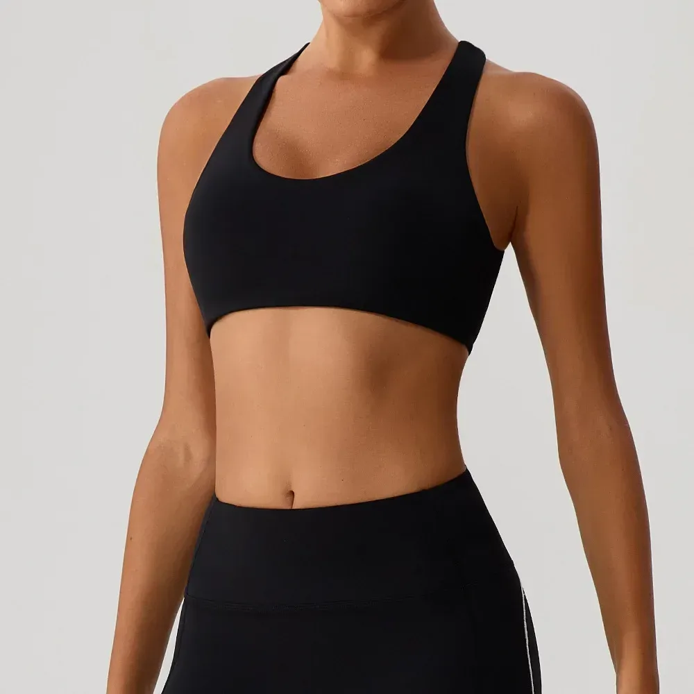 front view of the black cross back sports bra